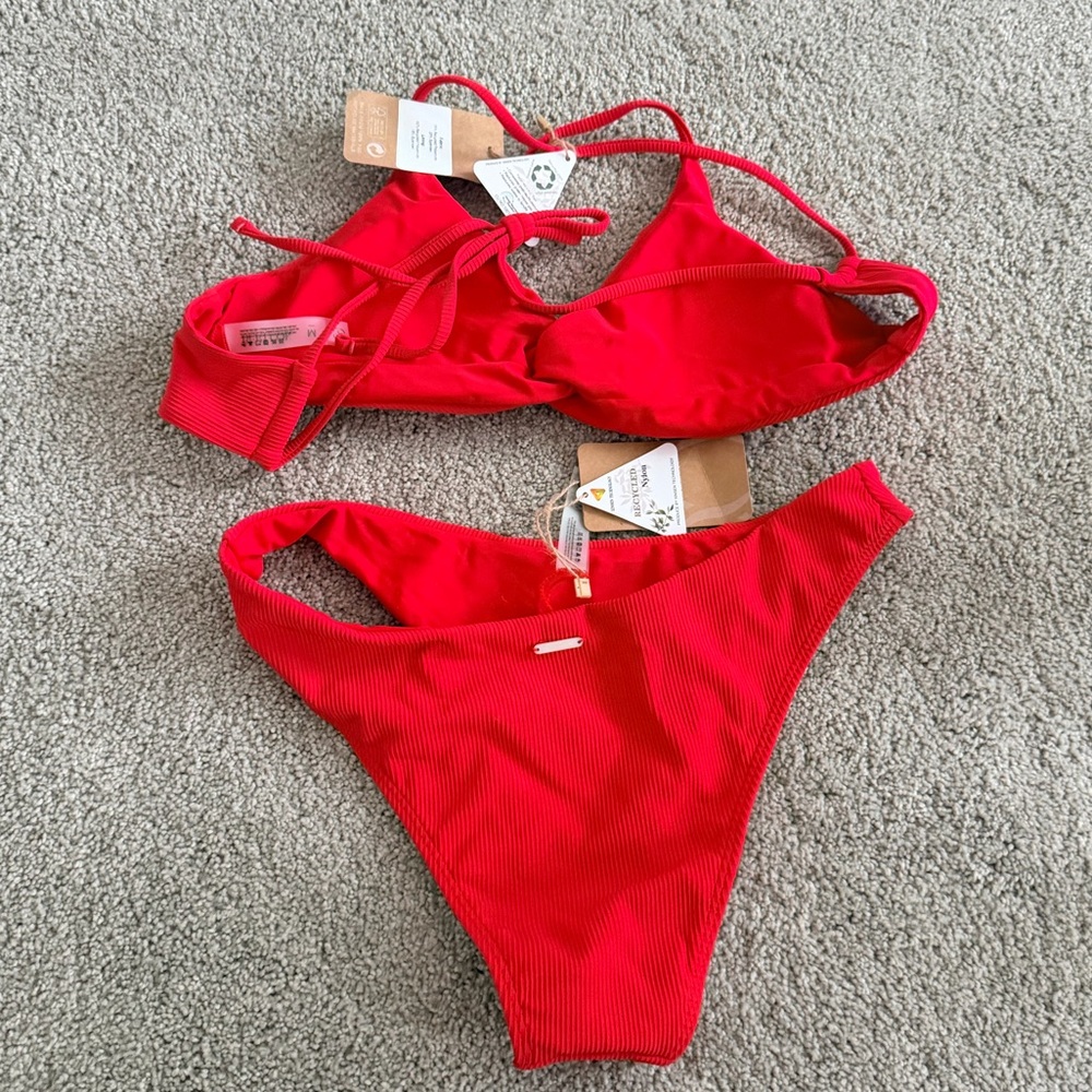 NWT! Berlook Res Twist Bikini Set - Picture 9 of 11